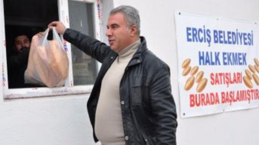 Erciş Belediyesi Halk Ekmeği Satış Noktalarını Arttırdı