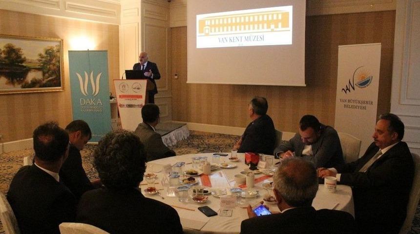 Van Valisi Zorluoğlu: &ldquo;akdamar Adası&rsquo;na Su İle Birlikte Elektrik De G&ouml;t&uuml;r&uuml;lecek&rdquo;