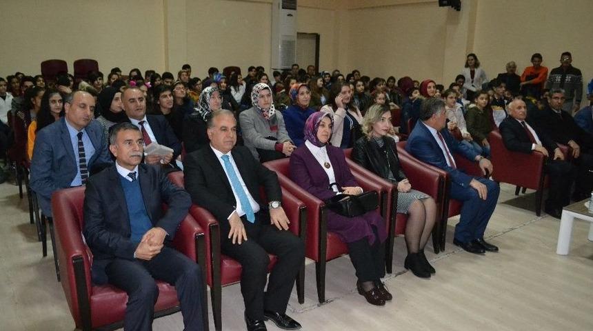 Başarılı &Ouml;ğrenciler İ&ccedil;in Karne Kutlama Programı