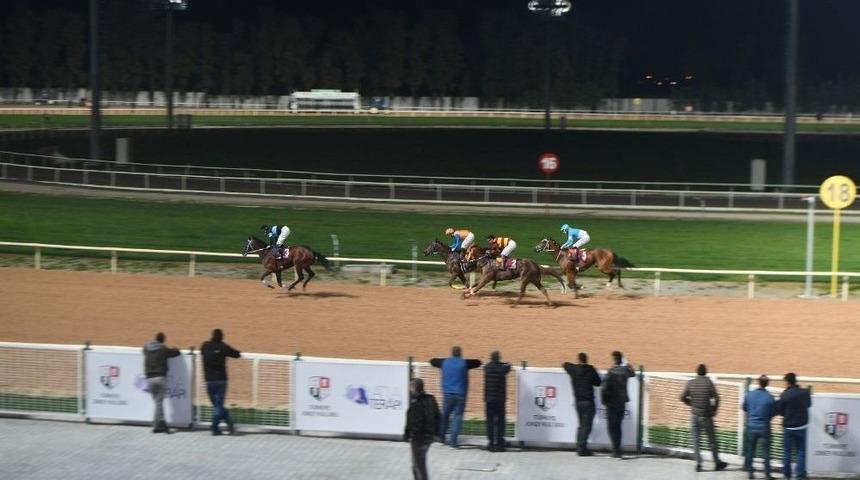 Çukurova Belediye Başkanlığı Koşusu’nu "sharpa" Kazandı