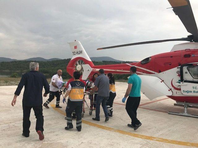 Orman İtfaiye Aracı Takla Attı, Yaralı Helikopterle Taşındı