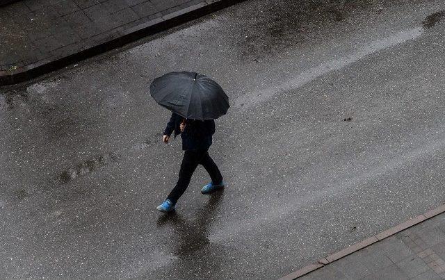 İstanbul’da Yağmur Etkili Oluyor 1
