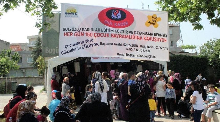 Yardımsever Kadınlar Bin &Ccedil;ocuğa Bayram Sevincini Erken Yaşattı