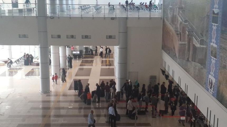 Ağrı Ahmed-i Hani Havalimanı&rsquo;nda 28 Bin 330 Yolcuya Hizmet Verildi