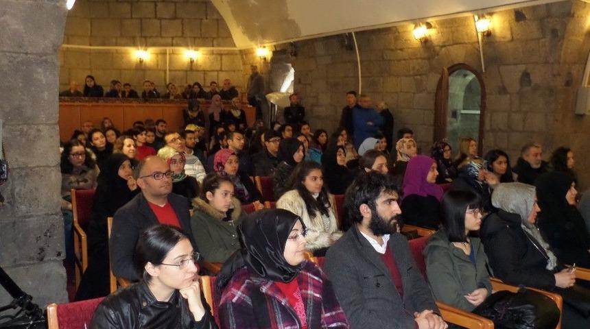 Yazarlık Okuluna B&uuml;y&uuml;k İlgi