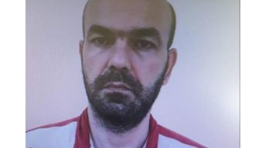 Cezaevi Firarisi Silahlı Soyguncuyu Market &Ccedil;alışanı Eşyayla Kafasından Vurdu