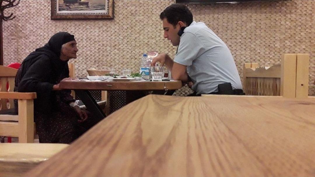 (&ouml;zel Haber) İki G&uuml;n Boyunca Sokakta Kalıp A&ccedil;lıktan Bitkin D&uuml;şen Yaşlı Kadını Polis Fark Etti