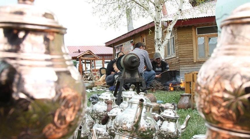 Yarım Asırdır Ge&ccedil;mişi Parlatıyor