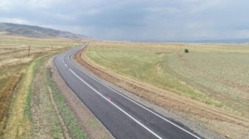 İl &Ouml;zel İdaresi, &Ccedil;i&ccedil;ekdağı-k&uuml;&ccedil;&uuml;kteflek Arası Asfaltlama İşinin Tamamlandığını Duyurdu