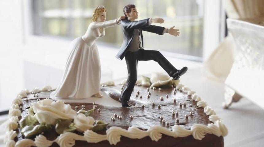 Mutluluklarını En Eğlenceli Düğün Pastaları İle Taçlandıran Çiftler!