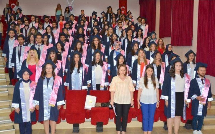 Sağlık Hizmetleri Myo Mezuniyet Töreni Gerçekleşti G1