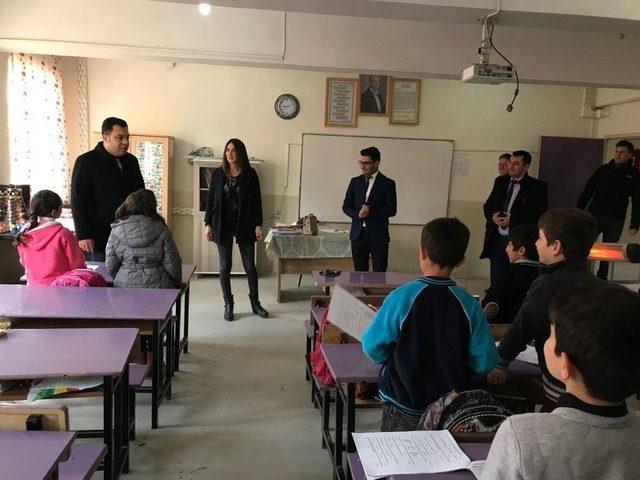 Kaymakam Özcan’dan Okul Ziyareti