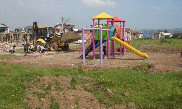 Kartepe Emekevler Mahallesi’ne İki Park