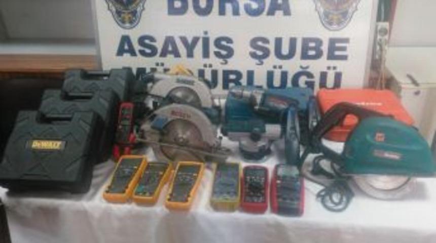 Bursa&rsquo;da Hırsızların Yeni G&ouml;zdeleri Otomobiller