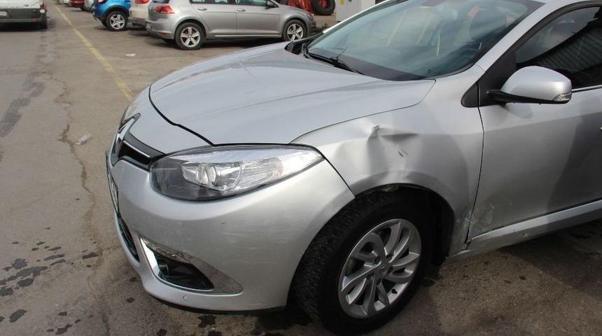 Otomobile &Ccedil;arpan Motoskilet S&uuml;r&uuml;c&uuml;s&uuml; Yaralandı