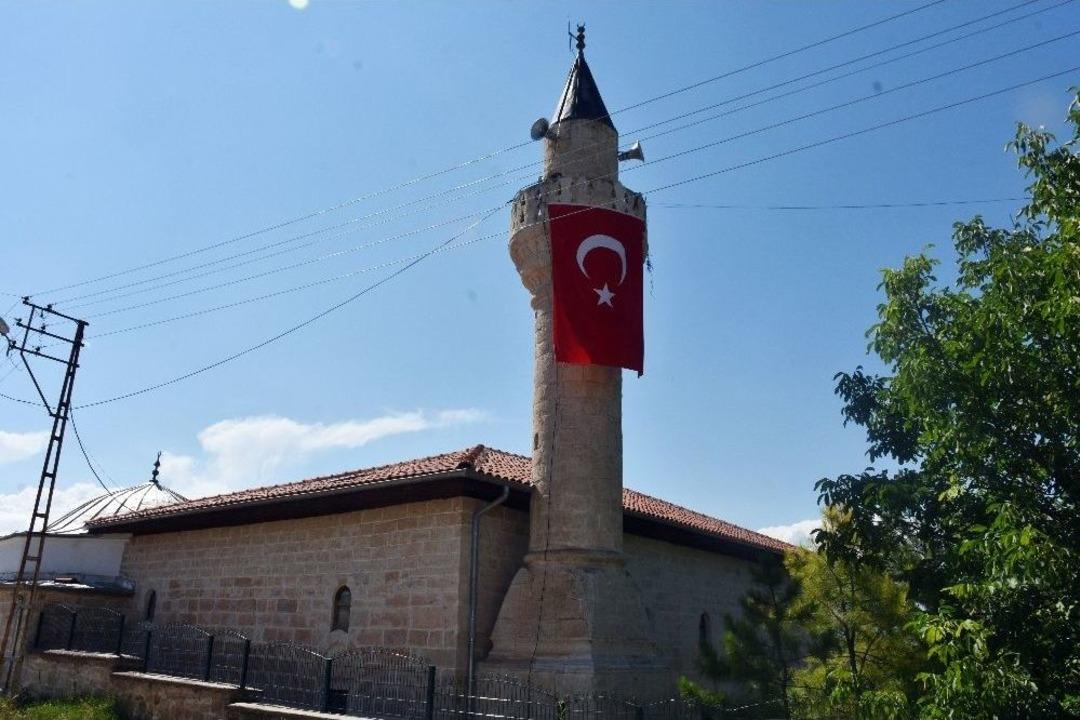 Sel&ccedil;uklu Devleti Zamanında Yapılan Camiler Orijinalliğini Koruyor