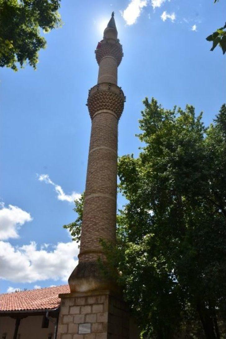 Selçuklu Devleti Zamanında Yapılan Camiler Orijinalliğini Koruyor G5