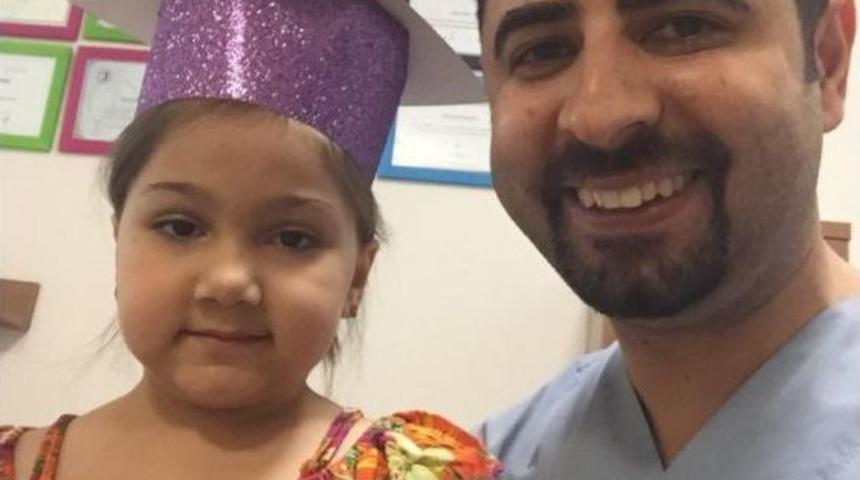 Ağzından T&uuml;k&uuml;r&uuml;k Bezi Taşı &Ccedil;ıktı