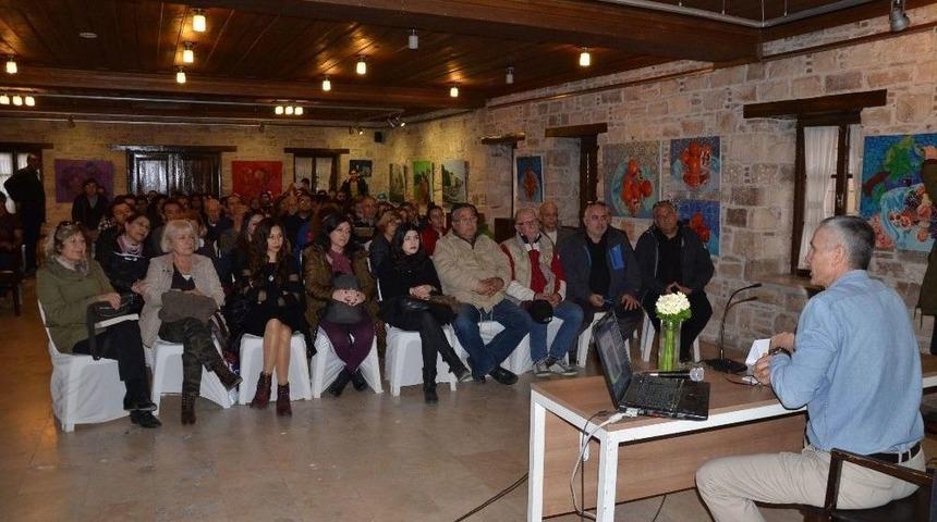 Kuşadası&rsquo;nda &rsquo;mitoloji Ve Bilim&rsquo; S&ouml;yleşisi Yapıldı