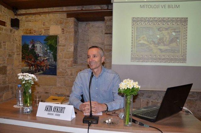 Kuşadası&rsquo;nda &rsquo;mitoloji Ve Bilim&rsquo; S&ouml;yleşisi Yapıldı 1