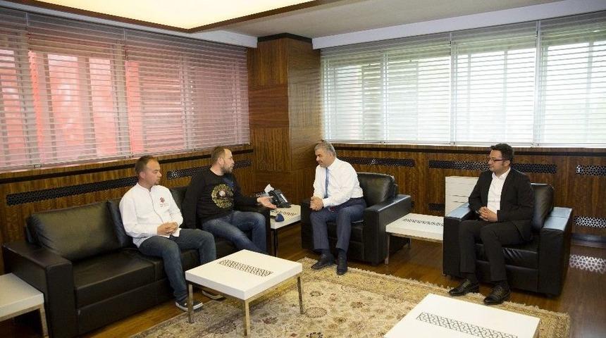 Ünlü Şef Akkor, Kaytur Tesislerindeki Menüleri Hazırlayacak