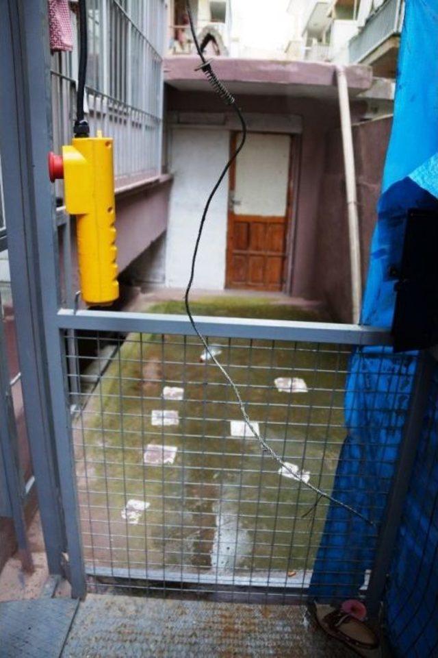 Aydın&rsquo;da Asans&ouml;r Kazası; 1 Yaralı 2