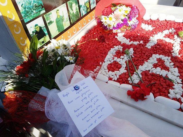 Sevgililer G&uuml;n&uuml;&rsquo;nde Şehitlere Duygusal Ziyaret 1