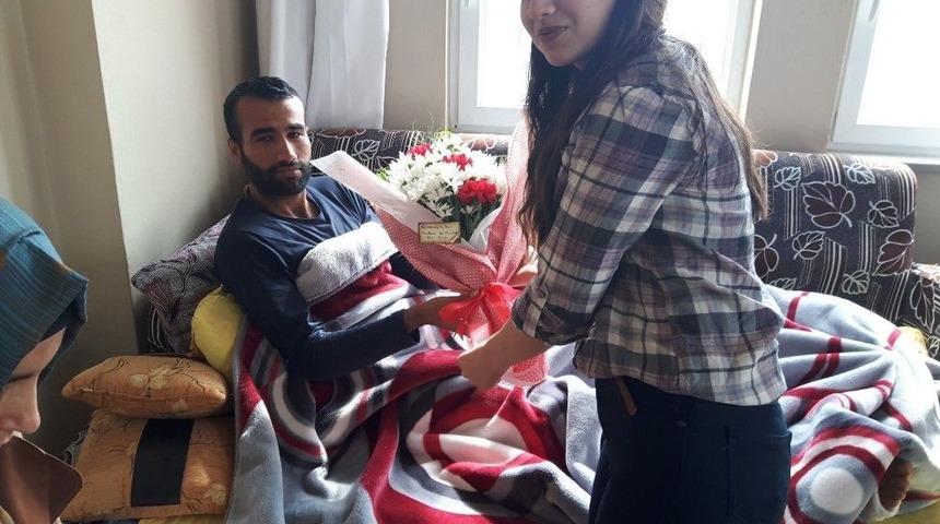 &Ouml;ğrenciler Afrin Gazisi Askeri Ziyaret Etti