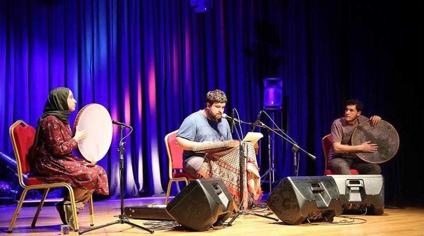 Unutulan &Ccedil;algı &rsquo;santur&rsquo;la İlahiler