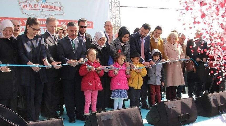 Bakan Yılmaz: "fırsat Eşitliği Temelinde Eğitim Vermeye &Ccedil;alışıyoruz"