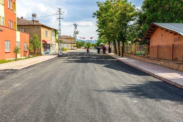 Büyükşehir Belediyesi Asfaltlama Çalışmaları Devam Ediyor