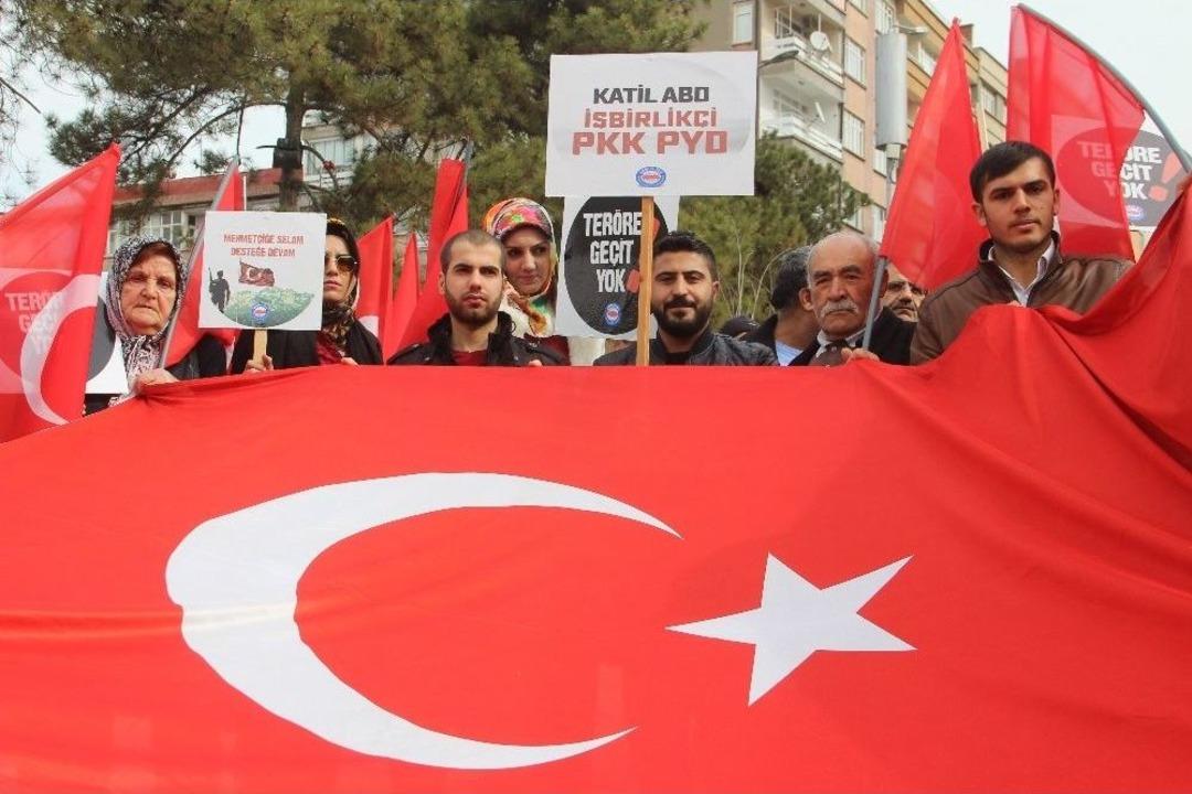 Elazığ&rsquo;dan Afrin&rsquo;deki Mehmet&ccedil;iğe Dua