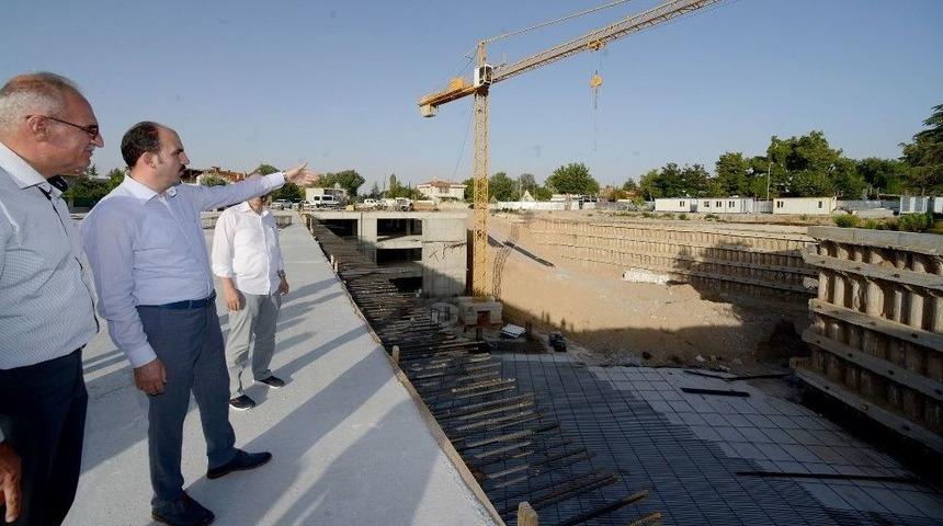 Başkan Altay, Meram Katlı Otoparkı İnşaatını İnceledi