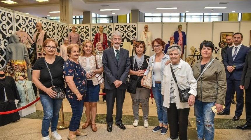 Başkan Tuna, Belmek Sergisini Gezdi