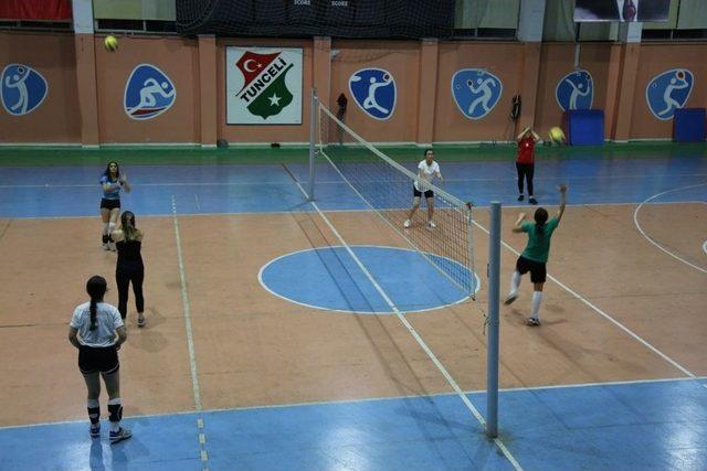 Tunceli’de Kadın Voleybol Takımı Destek Bekliyor