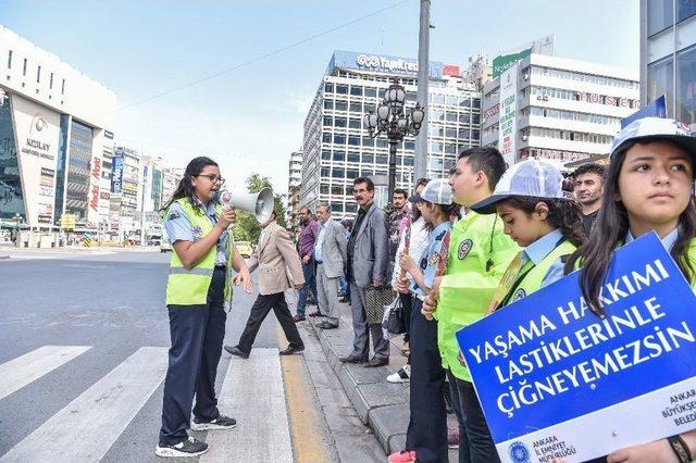 Çocuk Trafik Polisleri İş Başında