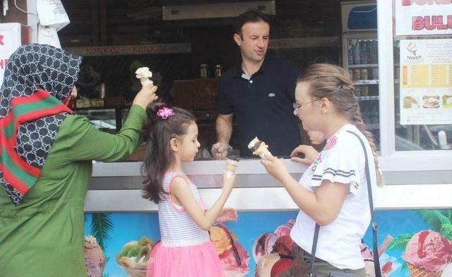 (özel Haber) Manda Sütlünden ’tepecik’ Dondurması