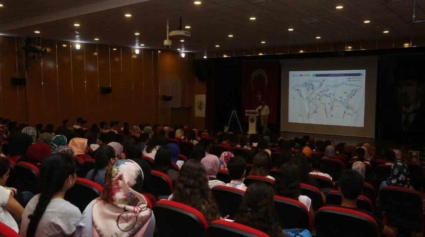 Erdemli Belediyesi, &Ouml;ğrencileri Yks&rsquo;ya Hazırladı