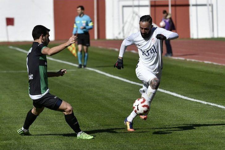 Tff 2. Lig: Gümüşhanespor: 1 - Sakaryaspor: 0 G5