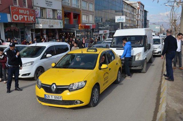 Muş’ta Şüpheli Çanta Alarmı