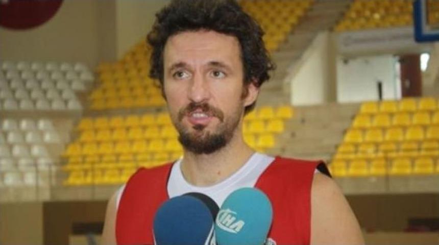 Karesispor Reha &Ouml;z&rsquo;&uuml; Kadrosuna Kattı