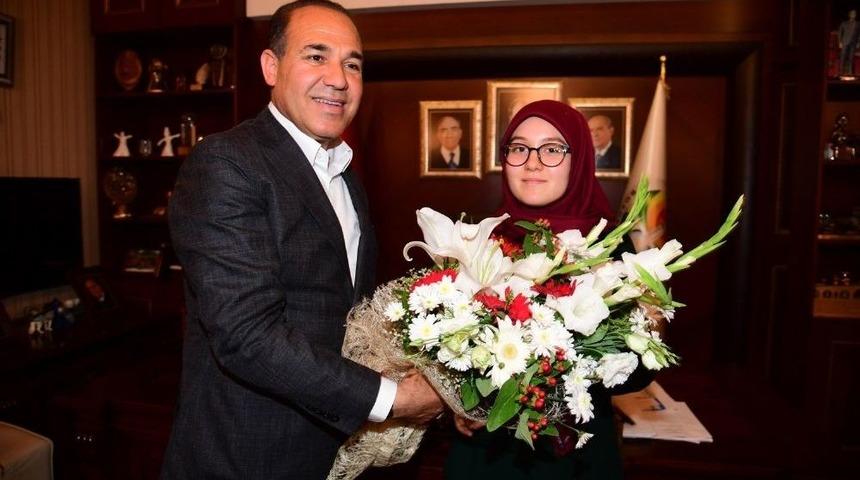 Lgs T&uuml;rkiye Birincisi Abem&rsquo;li Azra&rsquo;dan Başkan S&ouml;zl&uuml;&rsquo;ye Teşekk&uuml;r Ziyareti