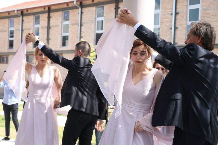 Her 200 Kişiden Birinin Hastalığı As’ye Dans Ederek Dikkat Çektiler G4