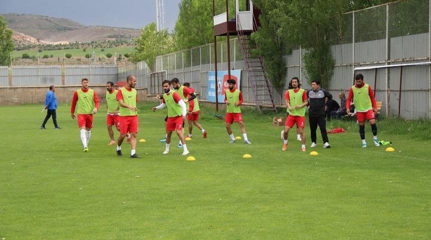 Elaziz Belediyespor Play-off İ&ccedil;in Hazırlanıyor