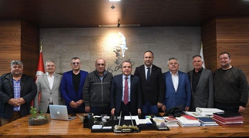 Başkan Böcek, Otobüs Esnafını Ağırladı