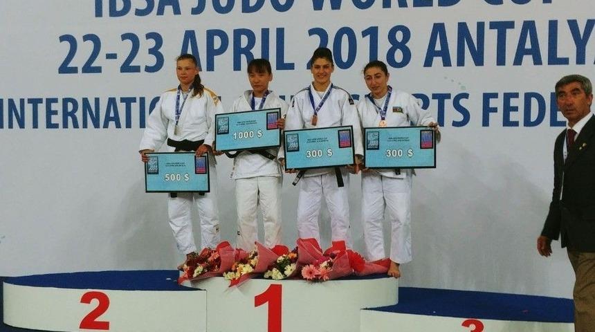 Kağıtsporlu Judocular Olimpiyat Yolunda &Ouml;nemli Avantaj Sağladı