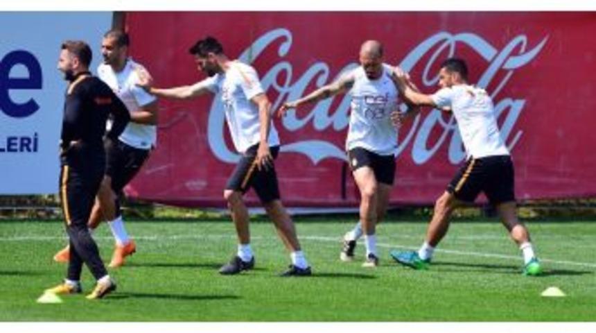 Galatasaray, Akhisarspor Ma&ccedil;ı Hazırlıklarını S&uuml;rd&uuml;rd&uuml;