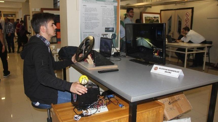 M&uuml;hendislik Fak&uuml;ltesi &Ouml;ğrencileri Projelerini Sergiledi