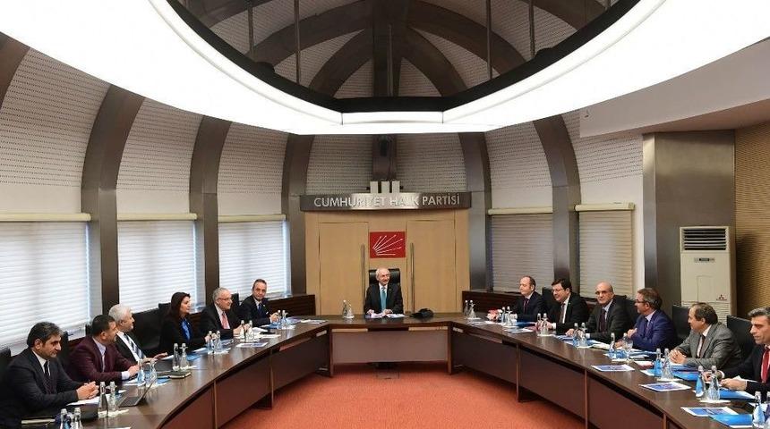 Kılıçdaroğlu, Yeni Myk Üyeleriyle Bir Araya Geldi
