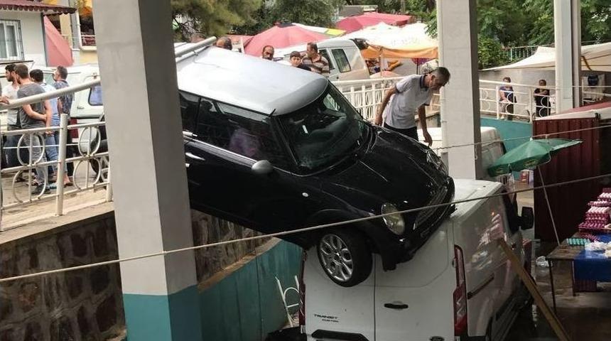 İzmir&rsquo;de Facianın Eşiğinden D&ouml;n&uuml;ld&uuml;